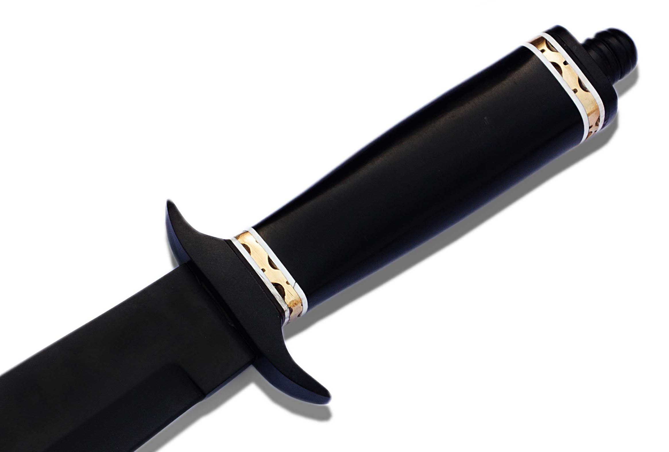 Close-up of bull horn rattail handle with leather sheath